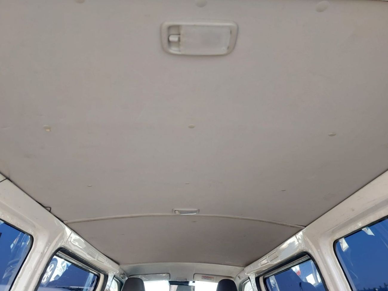 تويوتا هاياس TOYOTA HIACE VAN RHD 2019 MODEL 2.8 L DIESEL AUTOMATIC(PM05162)