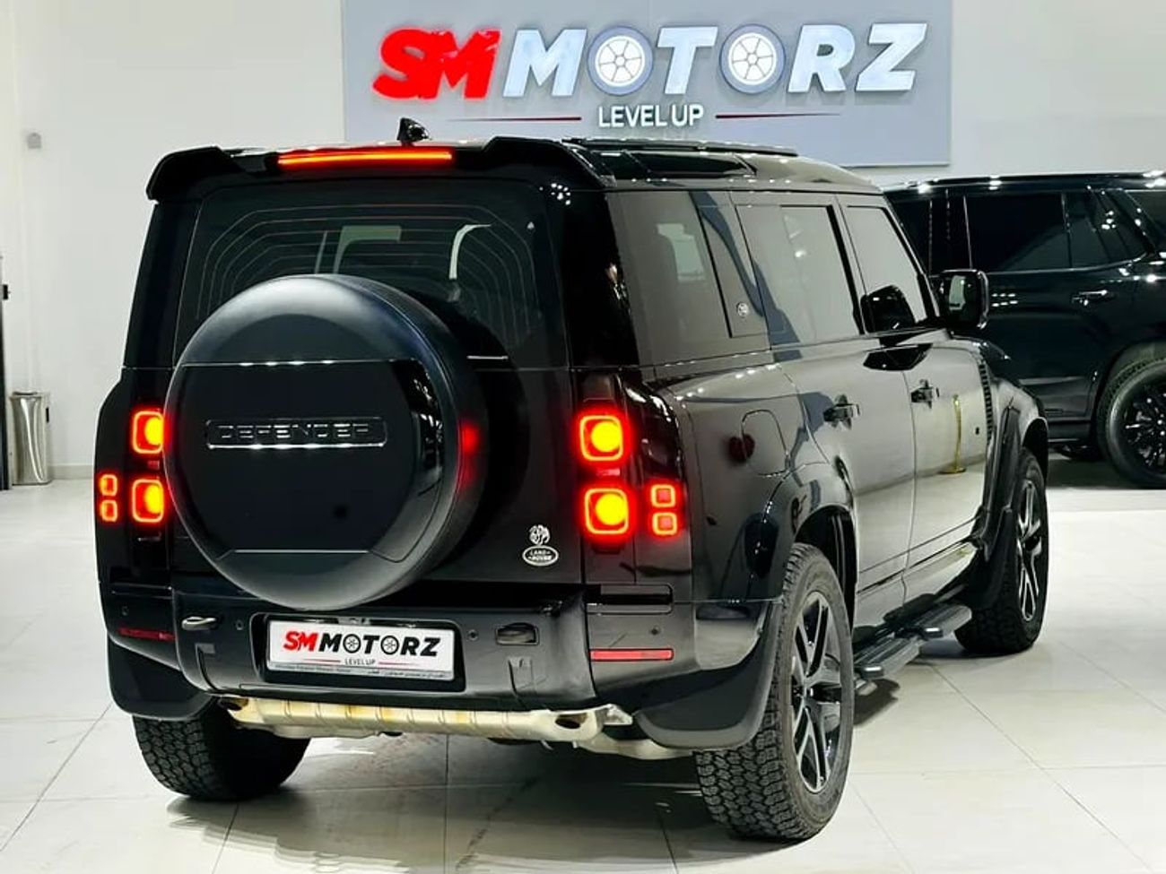 Land Rover Defender X DYNAMIC GCC SPECS UNDER AGENCY WARRANTY TILL ORIGINAL PAINT