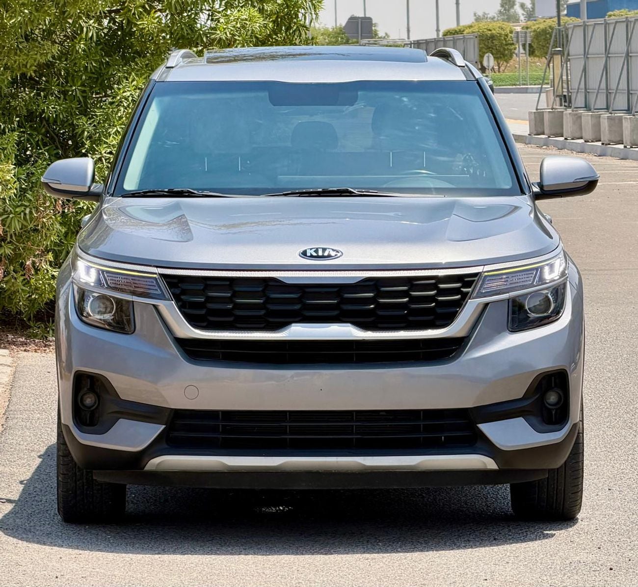 كيا سيلتوس LX 740-Monthly l GCC l Sunroof, Full Option I Accident Free