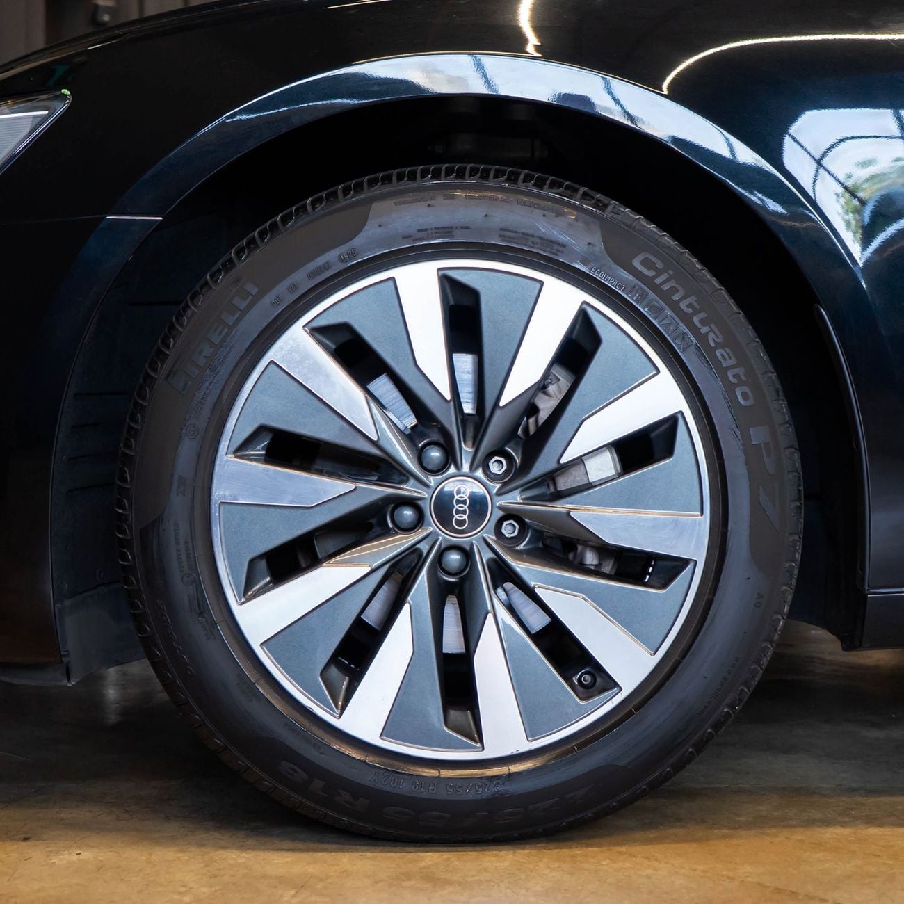 Audi A6 40 TFSI 2.0L AED 1,724 P.M • 0% Downpayment • Audi A6 40 TFSI • 1 Year Warranty