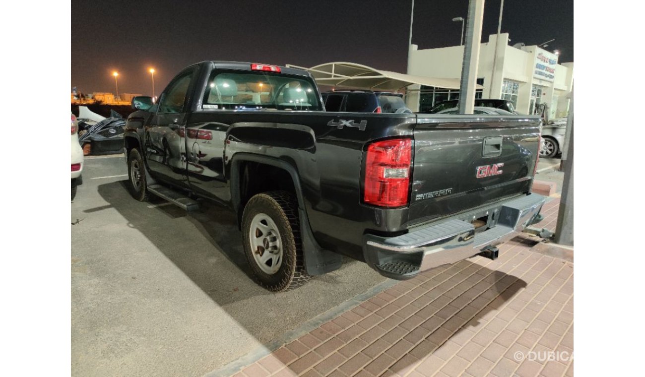 GMC Sierra 2014 American specs automatic low mileage