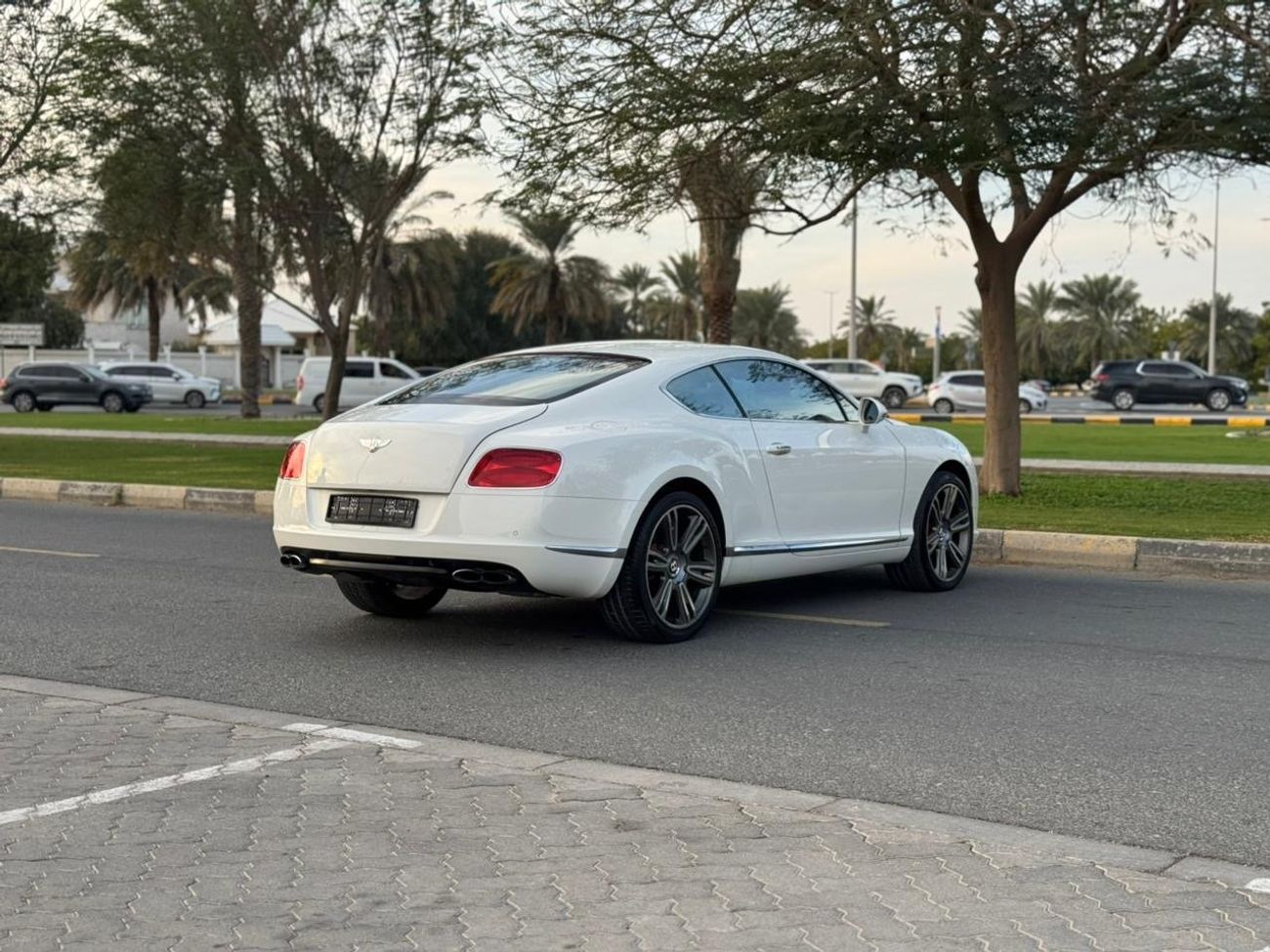 بنتلي كونتيننتال جي تي BENTLEY GT CONTINANTAL MODEL 2013 GCC SPACE FULL OPTION
