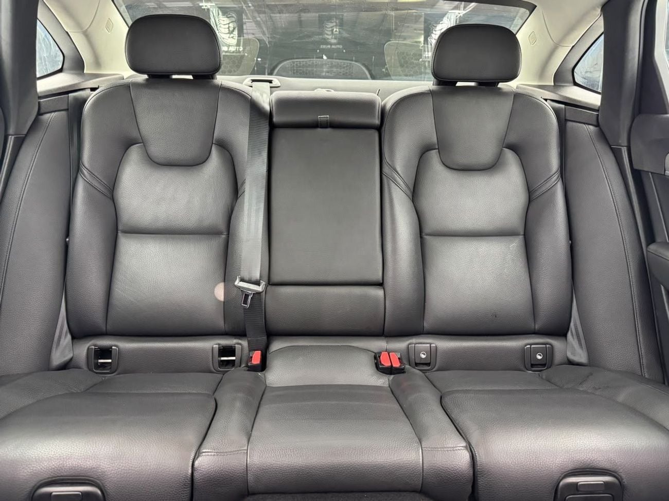 فولفو S90 Volvo S90 B5 | GCC | Original Paint | Well Maintained