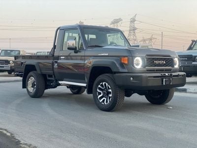 تويوتا لاند كروزر بيك آب 4.0L Full Option