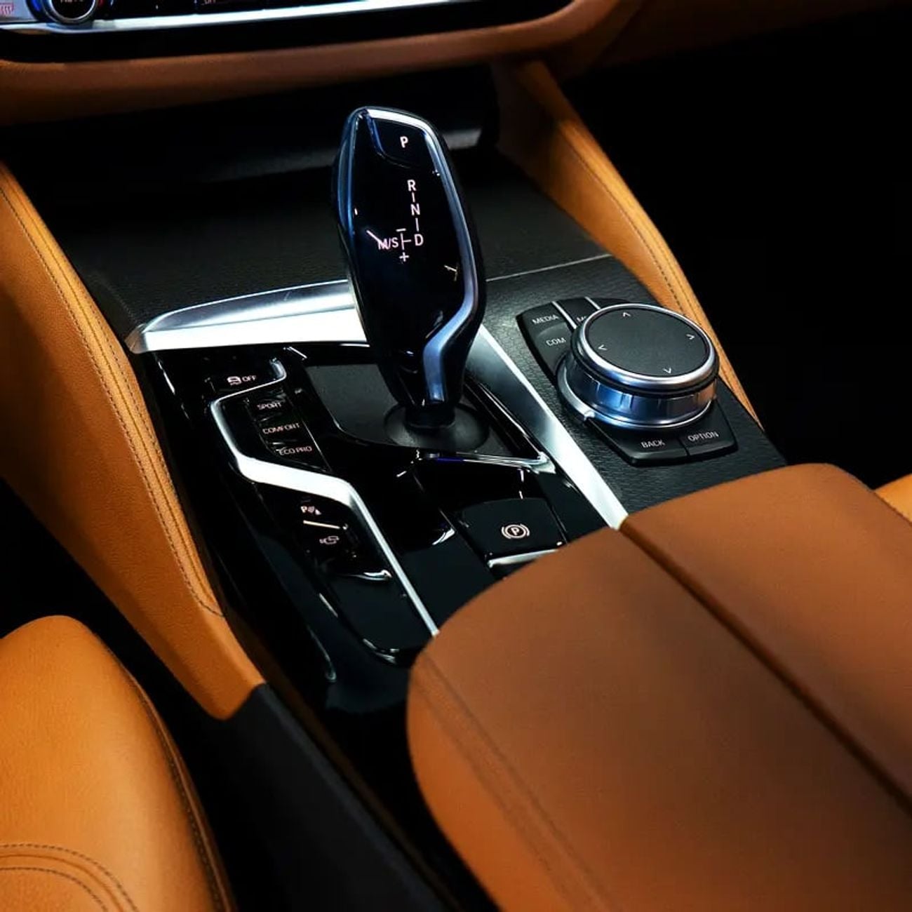 بي أم دبليو 530i 2,490 pm • 0% Downpayment • 530i M Sport • 1 Year Warranty