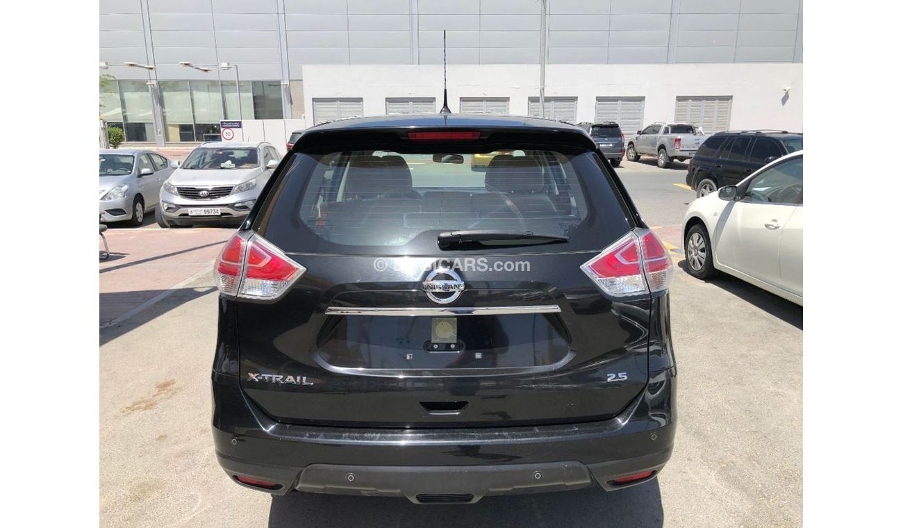 نيسان إكس تريل