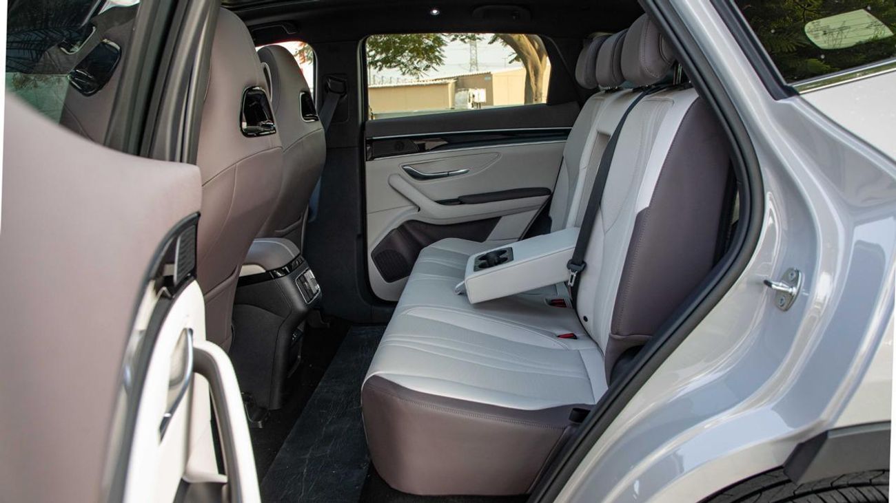 BYD Song Plus BYD Song Plus 160Km Hybrid 2025Model 1.5L petrol Engine Colour smoky Gray interior Beige push start