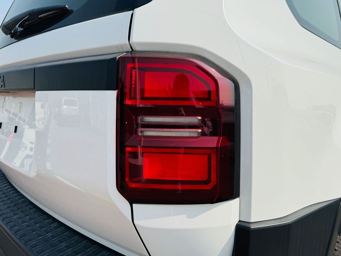 Toyota Prado TOYOTA PRADO 2.4L PTR GCC A/T B/O WHITE 2025