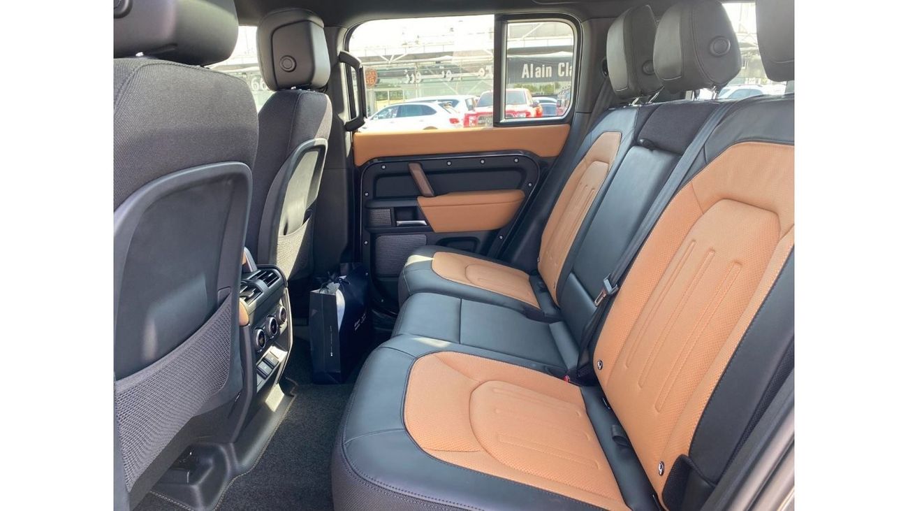 Land Rover Defender DEFENDER X**2024**GCC SPEC UNDER WARRANTY AND SERVICE