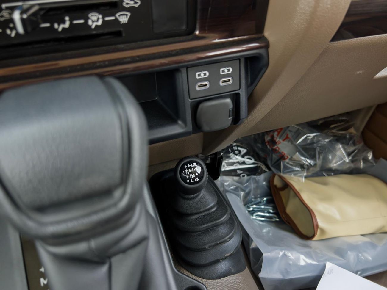 تويوتا لاند كروزر بيك آب EXPORT ONLY - LC 79 D/C LX-Z A/T