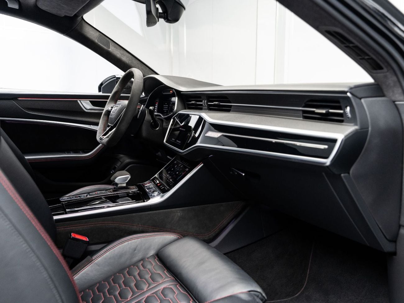 أودي RS6 BUY NOW, PAY 2027 | THE BLACKLINE STANDARD | June 2028 Audi Warranty, GCC