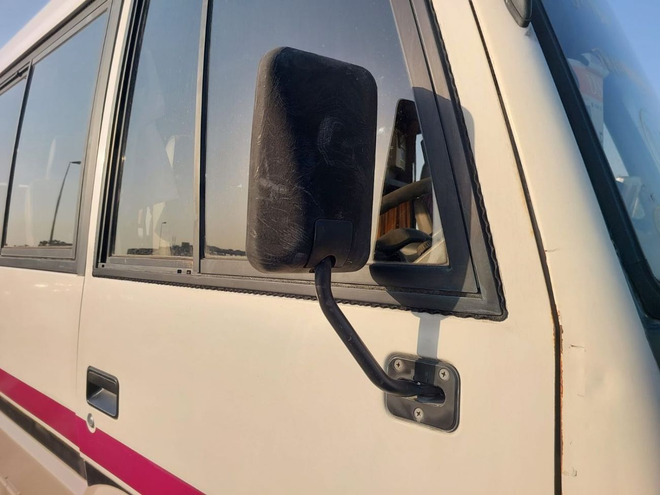 Mitsubishi Rosa MITSUBISHI ROSA BUS RHD 1995 MODEL 3.9 L DIESEL AUTOMATIC(PM30430)