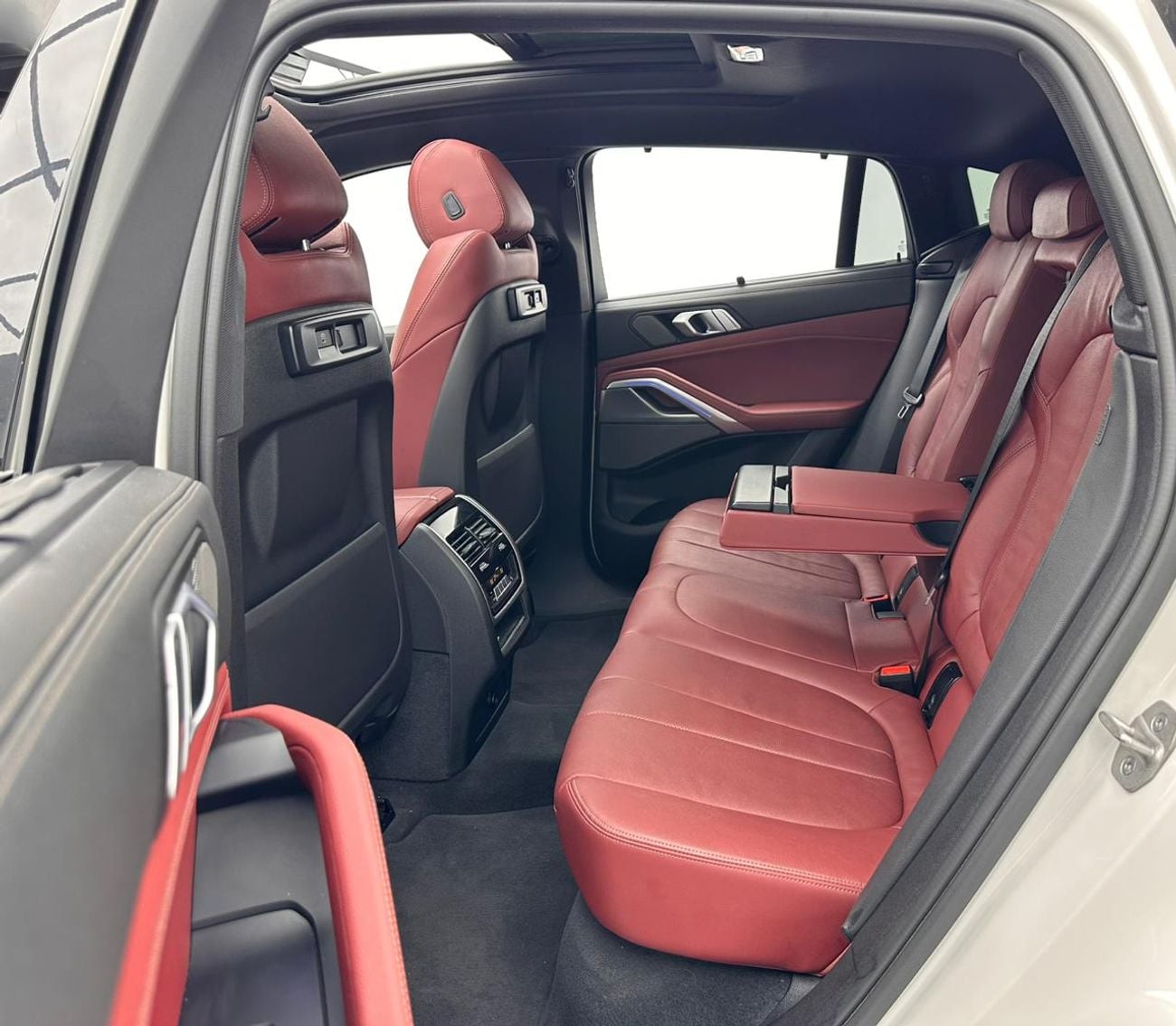 BMW X6 2021 BMW X6 xDrive40i M-Sport, 1 Years Warranty Unlimited Km, BMW Full Service History, GCC
