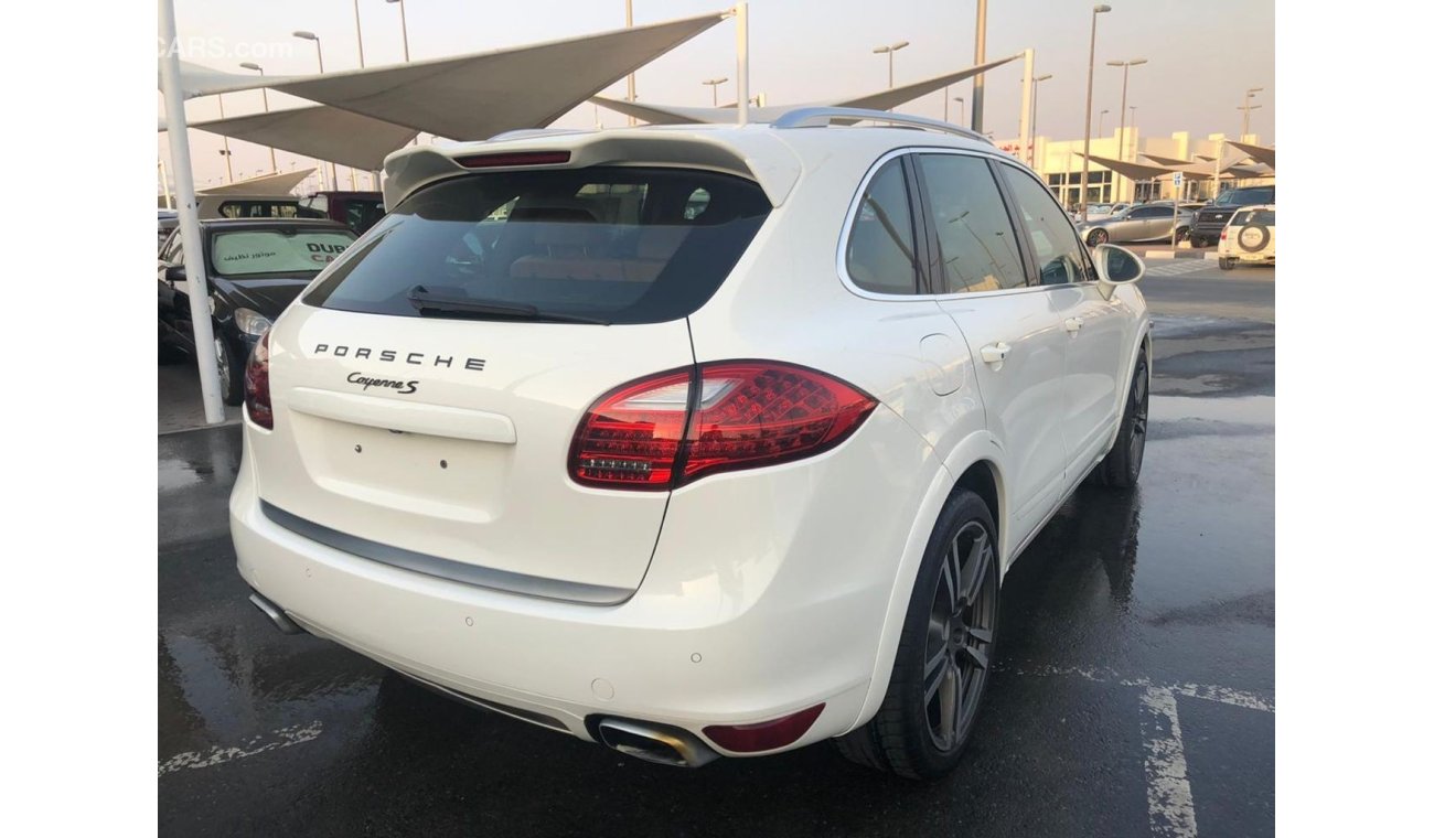 Porsche Cayenne Porsche cayanne S model 2011 GCC car prefect condition full option low mileage no paint