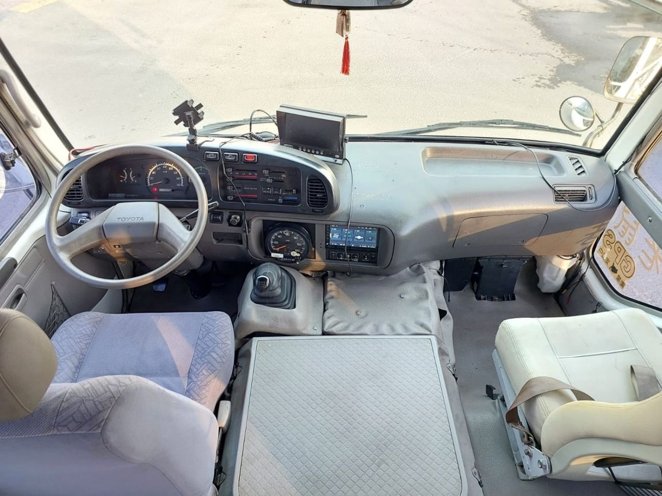 Toyota Coaster TOYOTA COASTER BUS 2010 LHD 4.0 L DIESEL MANUAL(PM00389)