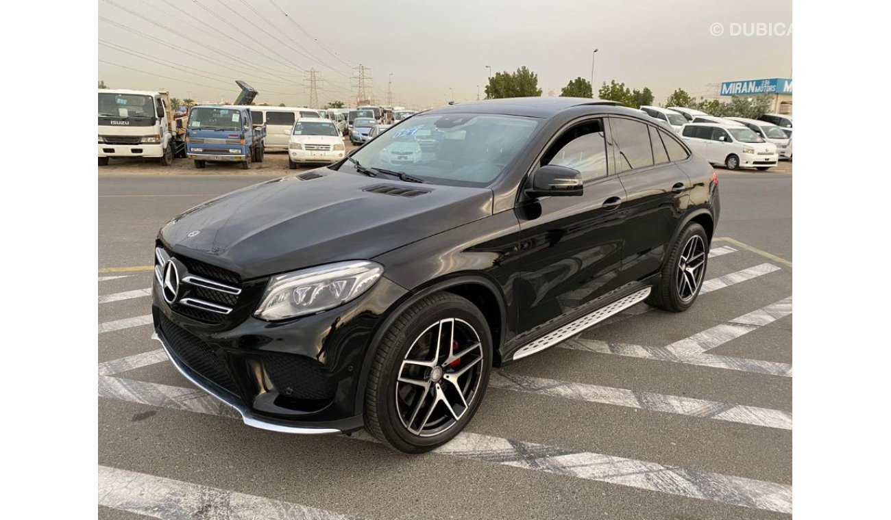 مرسيدس بنز GLE 450 3.0L OPTION WITH LEATHER SEATS, PANORAMIC AND PUSH START