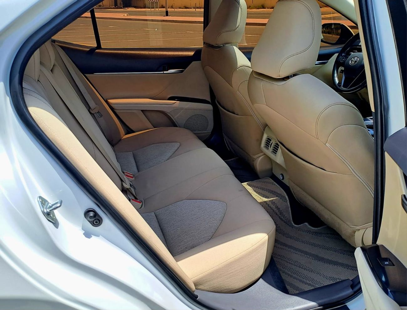 تويوتا كامري SE 2.5L (181 HP)