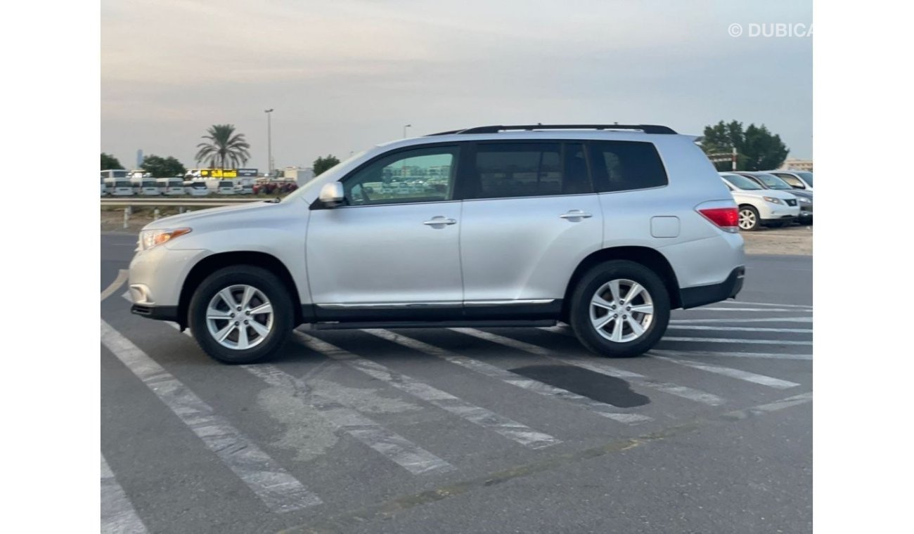 تويوتا هايلاندر *Offer*2012 Toyota Highlander SE 4x4 Full Option - Sunroof Leather Seat