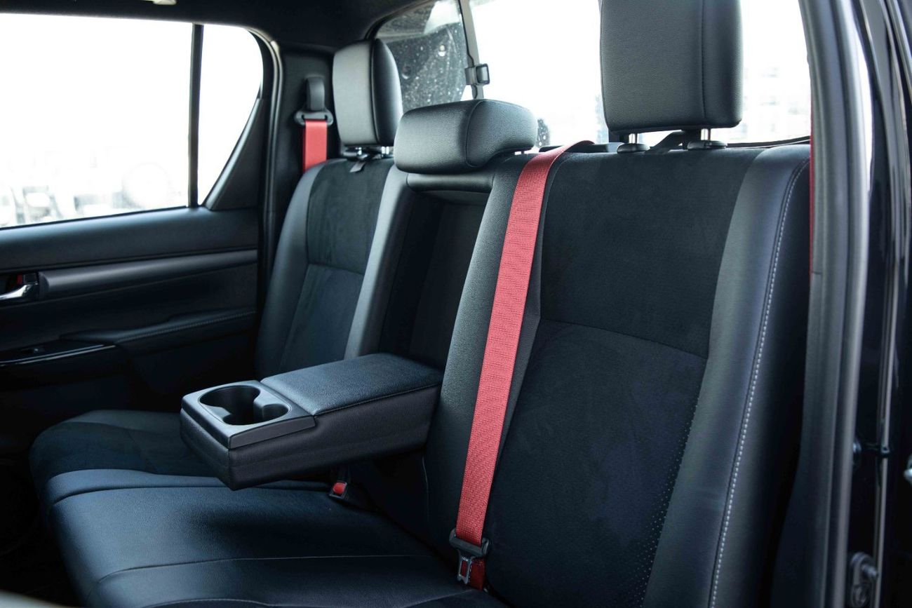 Toyota Hilux 2024 Toyota Hilux 4x4 DC 4.0 GR-S - Platinum White Pearl inside GRS | Export Only