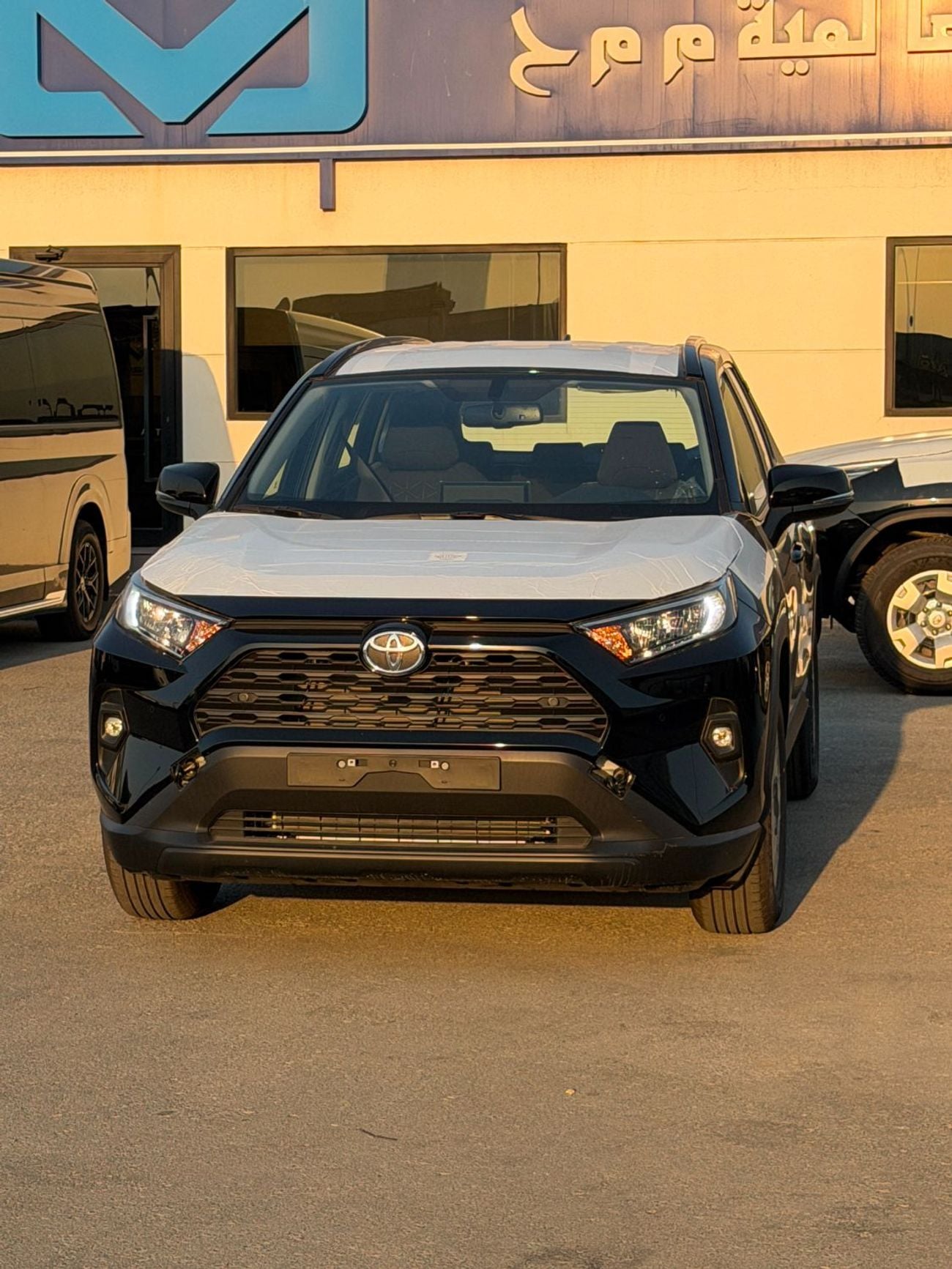 Toyota RAV4 XLE PETROL A/T