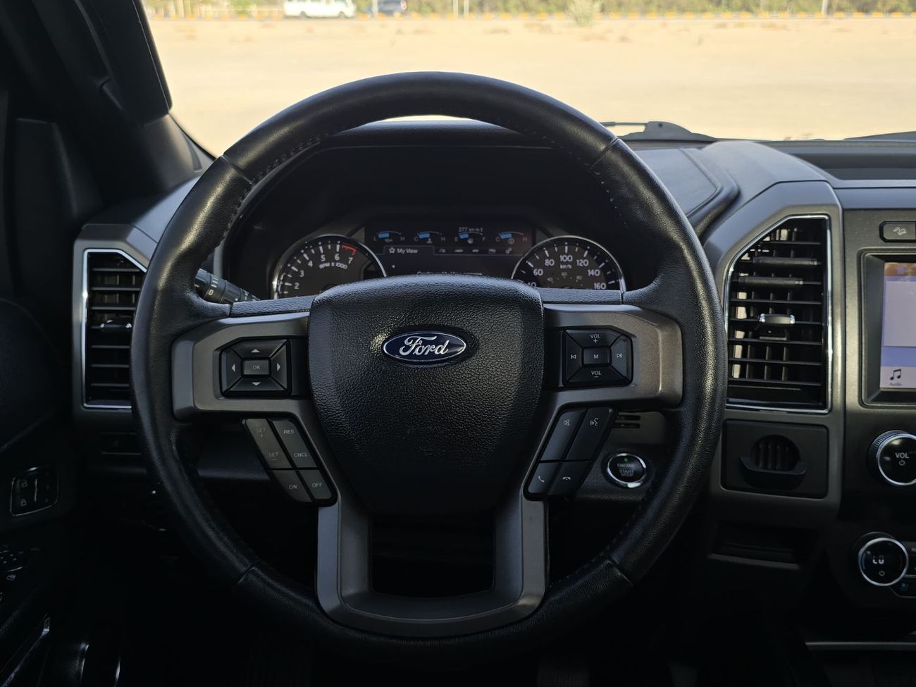 فورد إكسبيديشن XLT 3.5L (380 HP) FWD