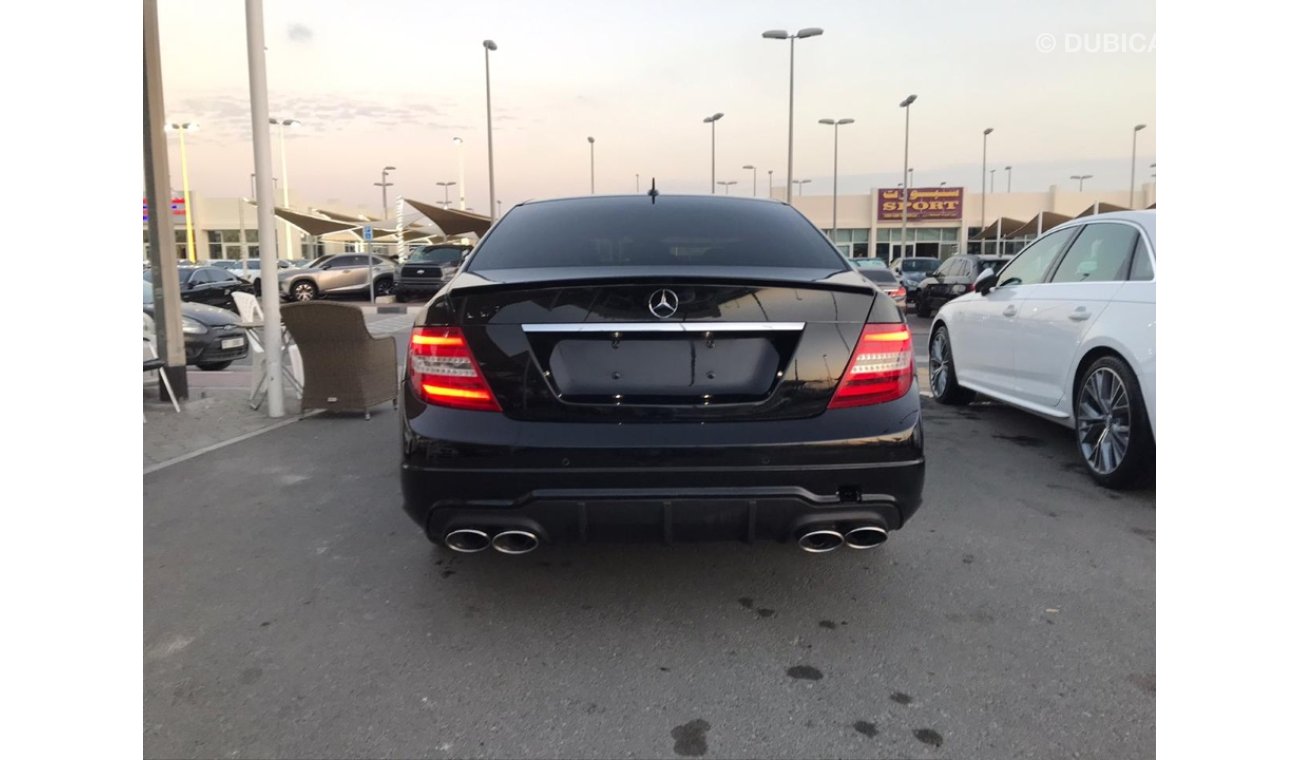 مرسيدس بنز C 250 مرسيدس C250 كت 63موديل 2013 سياره حاله الوكاله من الداخل والخارج فل اوبشن فتحه وجلد نفيجشن مثبت س