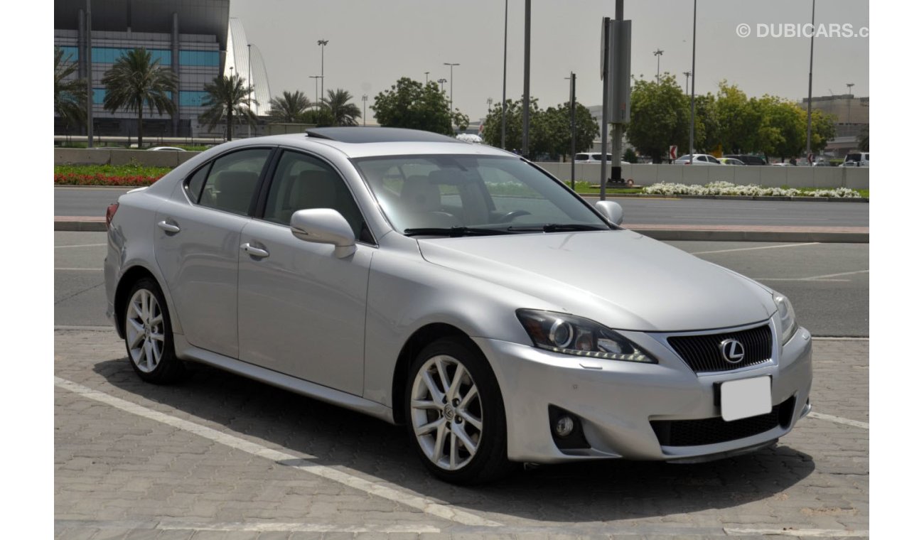 Lexus IS300 GCC Fully Loaded Perfect Condition