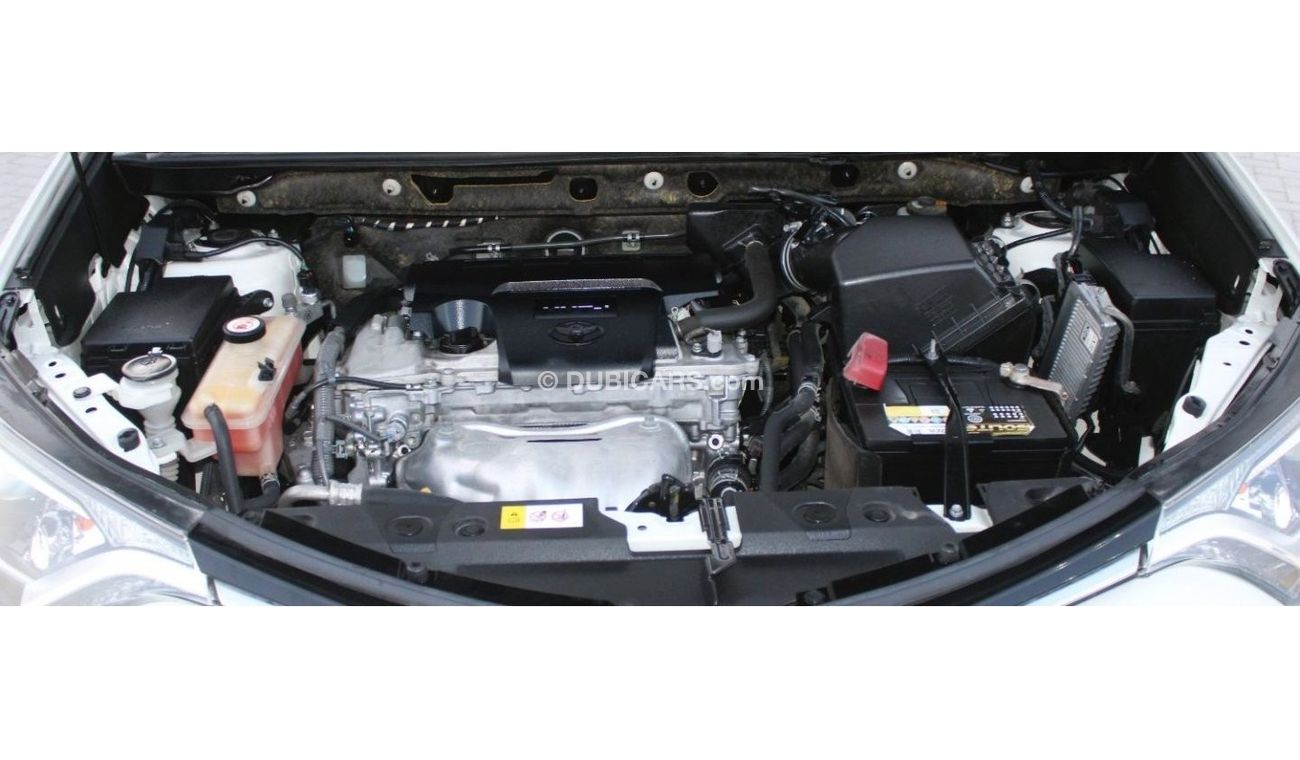 تويوتا راف ٤ EX تويوتا راف فور 2018 ابيض خليجي بحالة ممتازة بدون حوادث