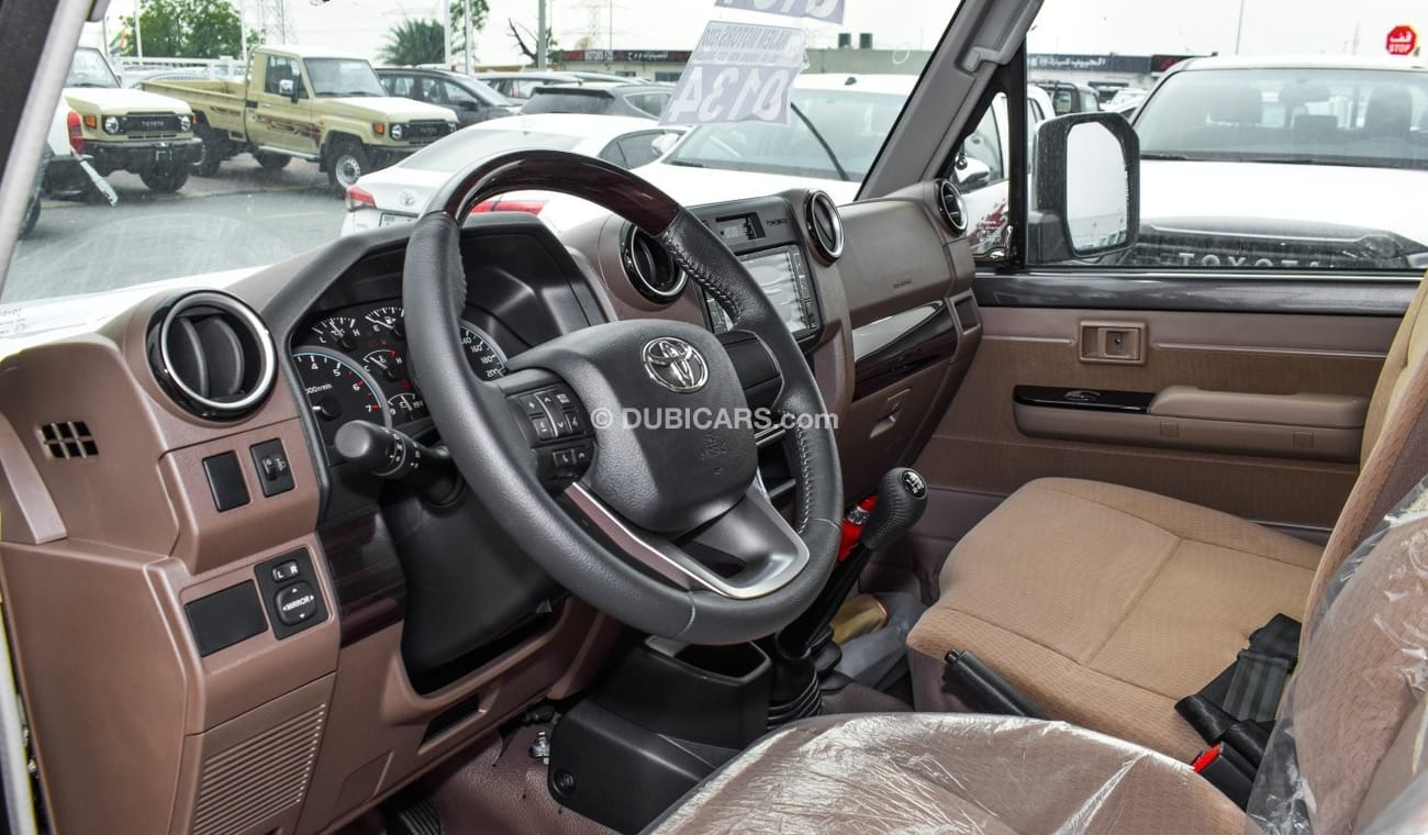 تويوتا لاند كروزر بيك آب TOYOTA LC 79 - WINCH - DIFF-LOCK - MANUAL -2024