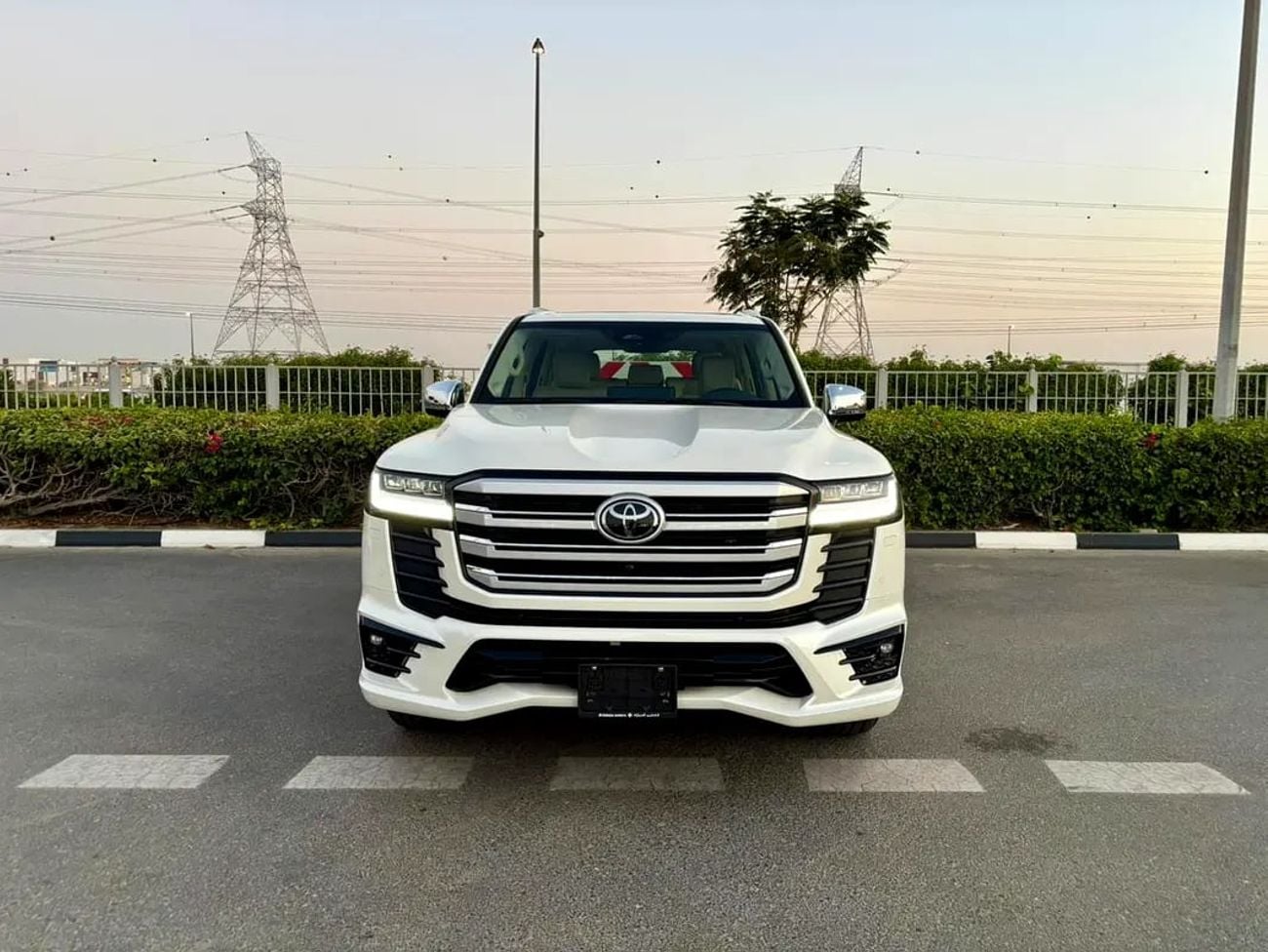 Toyota Land Cruiser VXR 4.0L GCC Specs