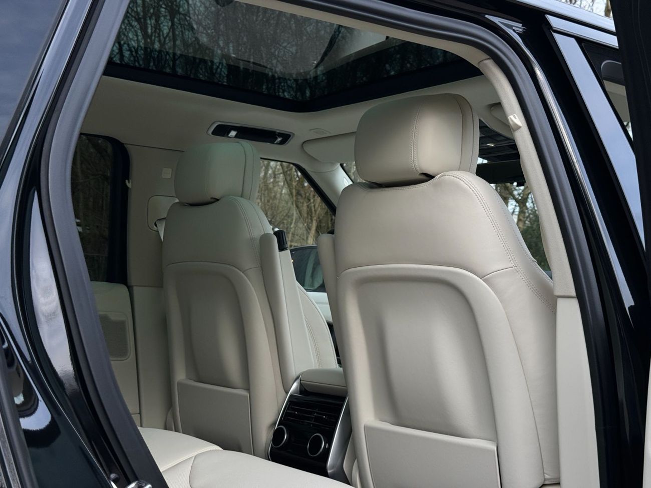 Land Rover Range Rover Range Rover HSE D300 SWB RIGHT HAND DRIVE