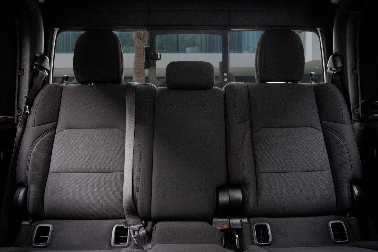 Jeep Gladiator Sport | 2,546 P.M  | 0% Downpayment | Low Km | Pristine!