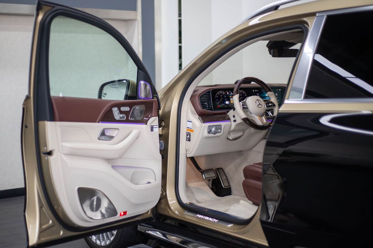 مرسيدس مايباخ gls600 مايباخ Maybach GLS600 | 2024 | 3,500 Km | Two Tone Color