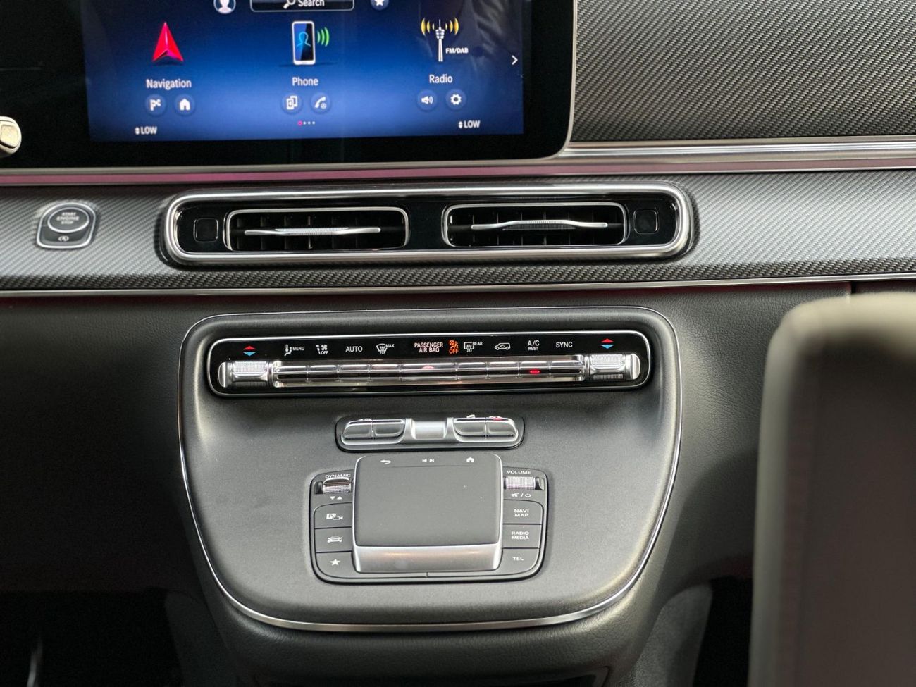 Mercedes-Benz V 300 D Brand New V300D Avantgarde is avaliable in stock