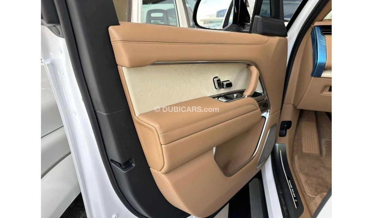 Land Rover Range Rover GCC SPEC UNDER WARRANTY AND SERVICE