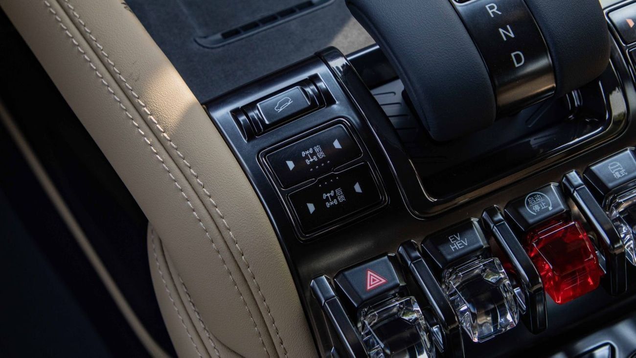 BYD Leopard 5 DM-i ULTRA EDITION | 20" Rims | Tow Hook 2Diff Lock | 2025 | Ready Stock Limited QTY