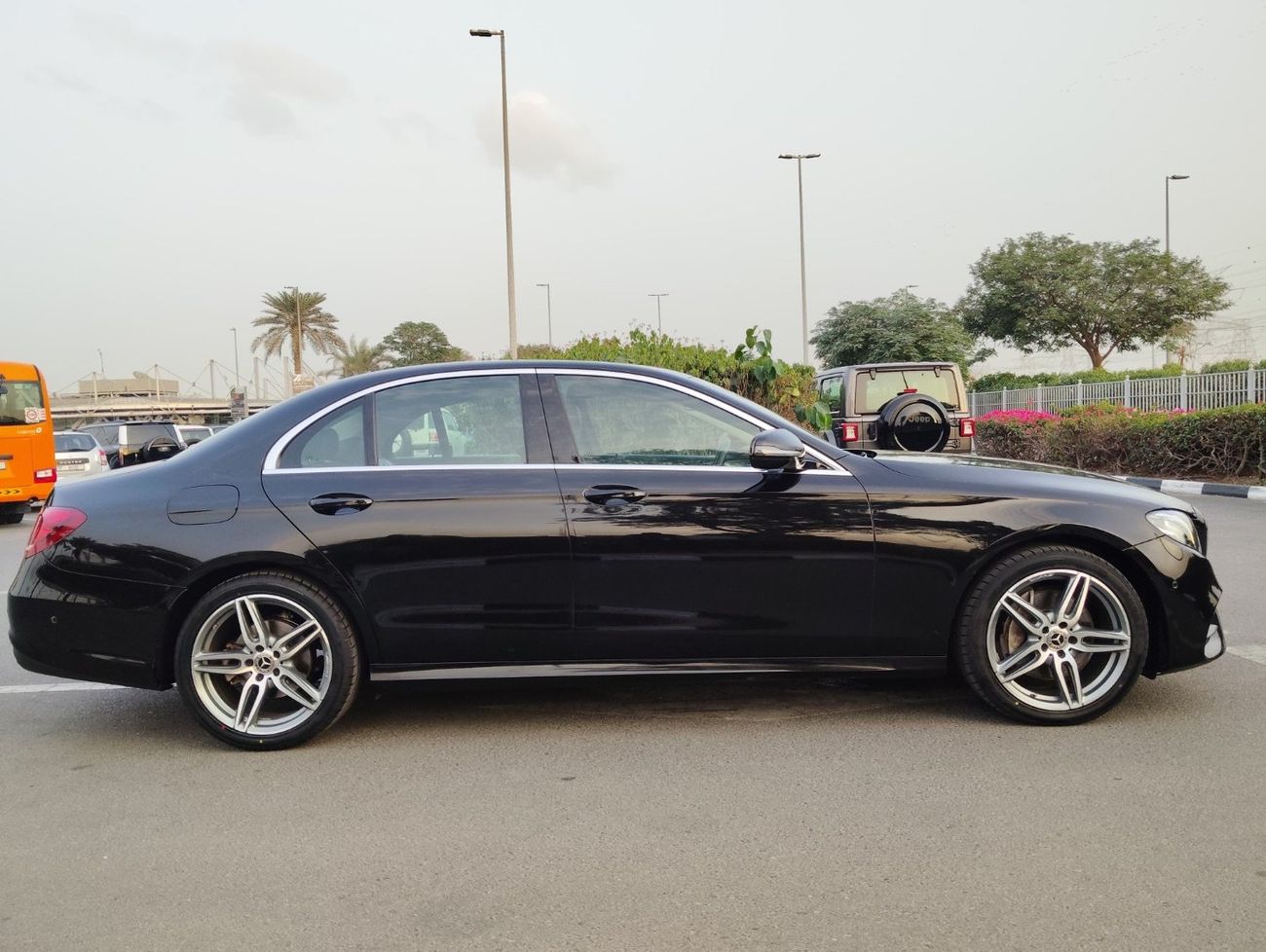 مرسيدس بنز E200