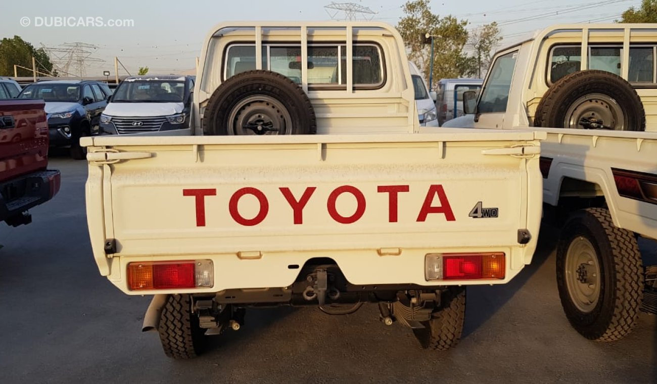 تويوتا لاند كروزر بيك آب TOYOTA LAND CRUISER - V8 DSL - 2020