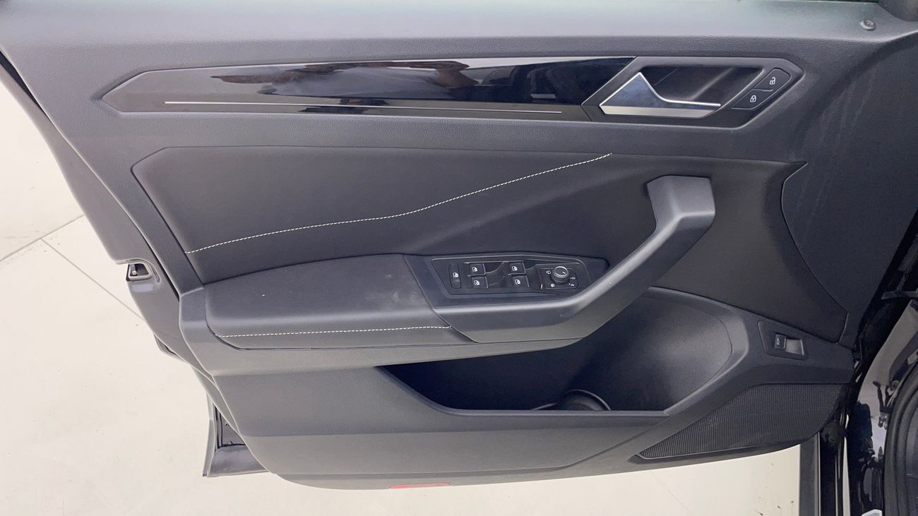 Volkswagen T ROC R LINE 1.4 | Zero Down Payment | Home Test Drive