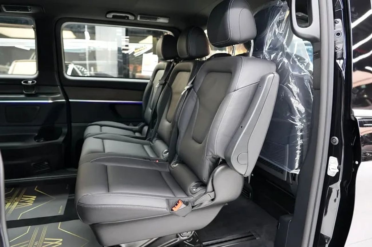 Mercedes Maybach V Class Maybach Mercede-Benz V 300 AVANTGARDE | GCC 0km | Agency Warranty | 360 View | 64 colors Ambeint Lights