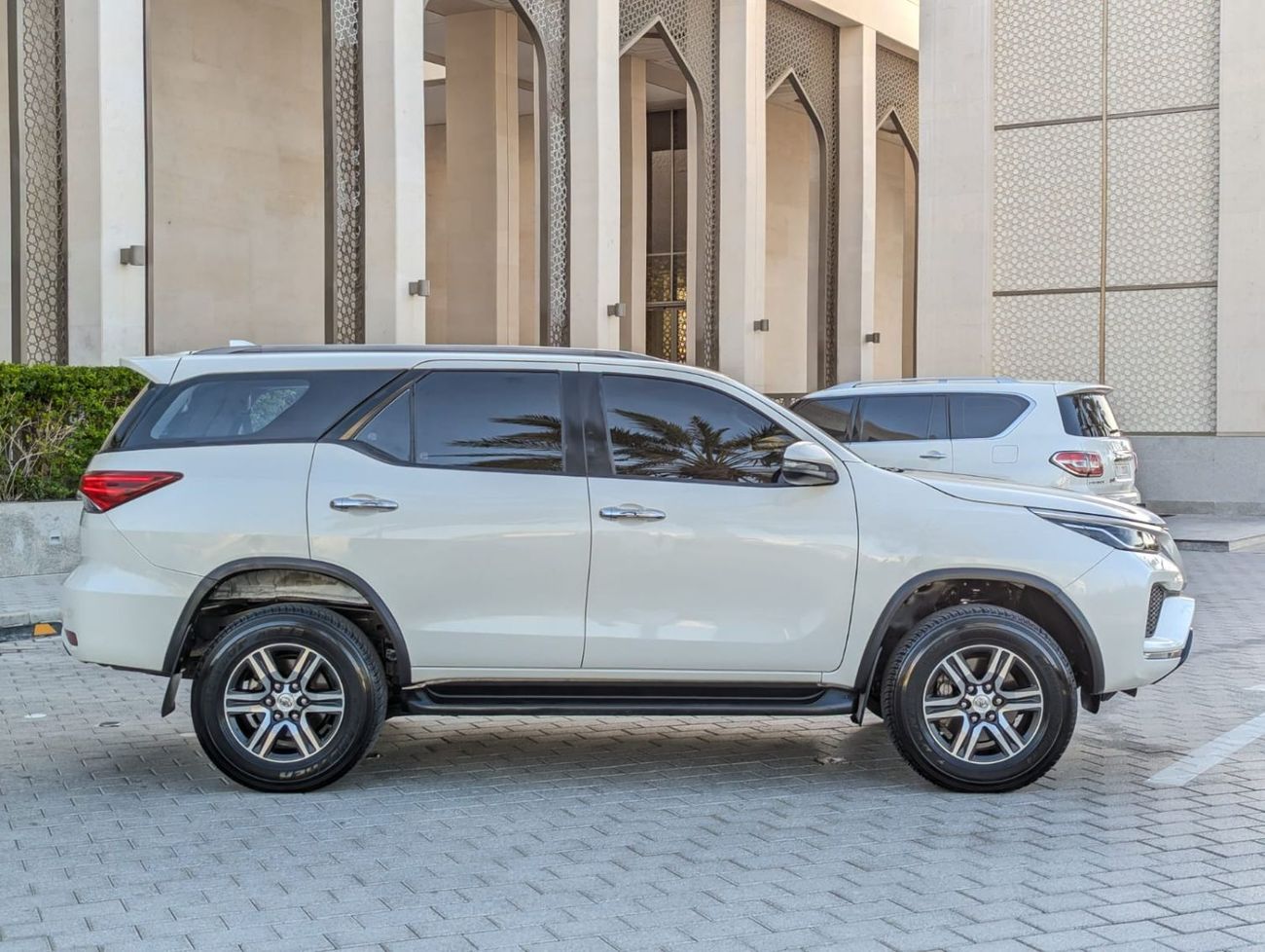 Toyota Fortuner Toyota Fortuner 2022 white colour ,brown colour interior, Gcc specs