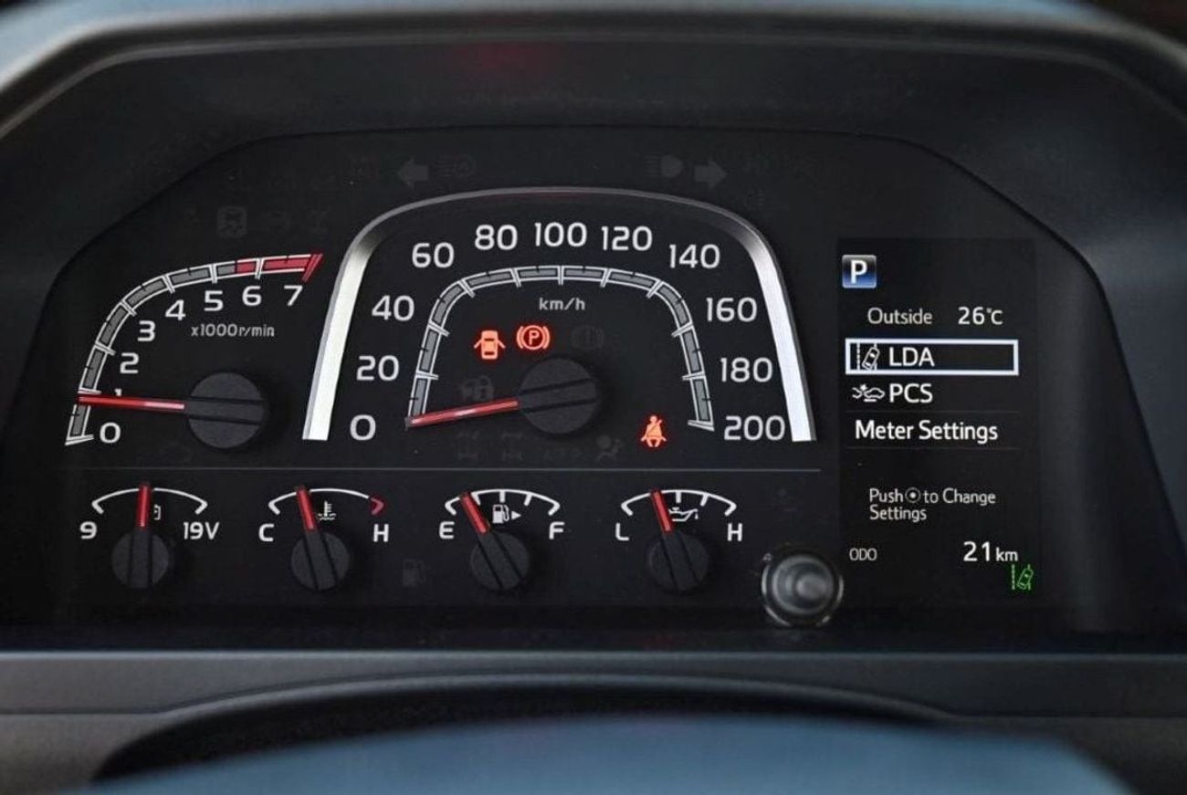 تويوتا لاند كروزر 70 2025 TOYOTA LAND CRUISER 76 HARDTOP SDLX V6 4.0L PETROL 4WD 5-SEATER AT