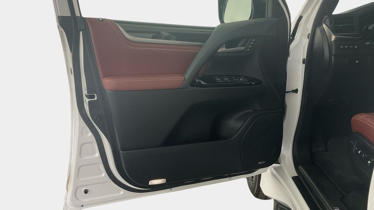 Lexus LX 570 Platinum 5.7L Platinum | Guaranteed Warranty | 0 Down Payment