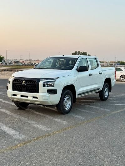 Mitsubishi L200 GLX MiTsUBiSHi - L-200 - M-Line - 2.4L - DC - MT - STaNDaRD - 2026 - WHiTE