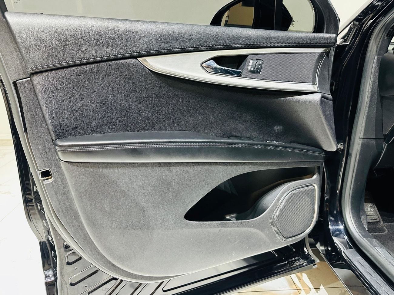 Lincoln MKX BASE