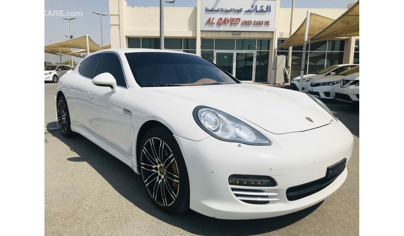 Porsche Panamera 4S