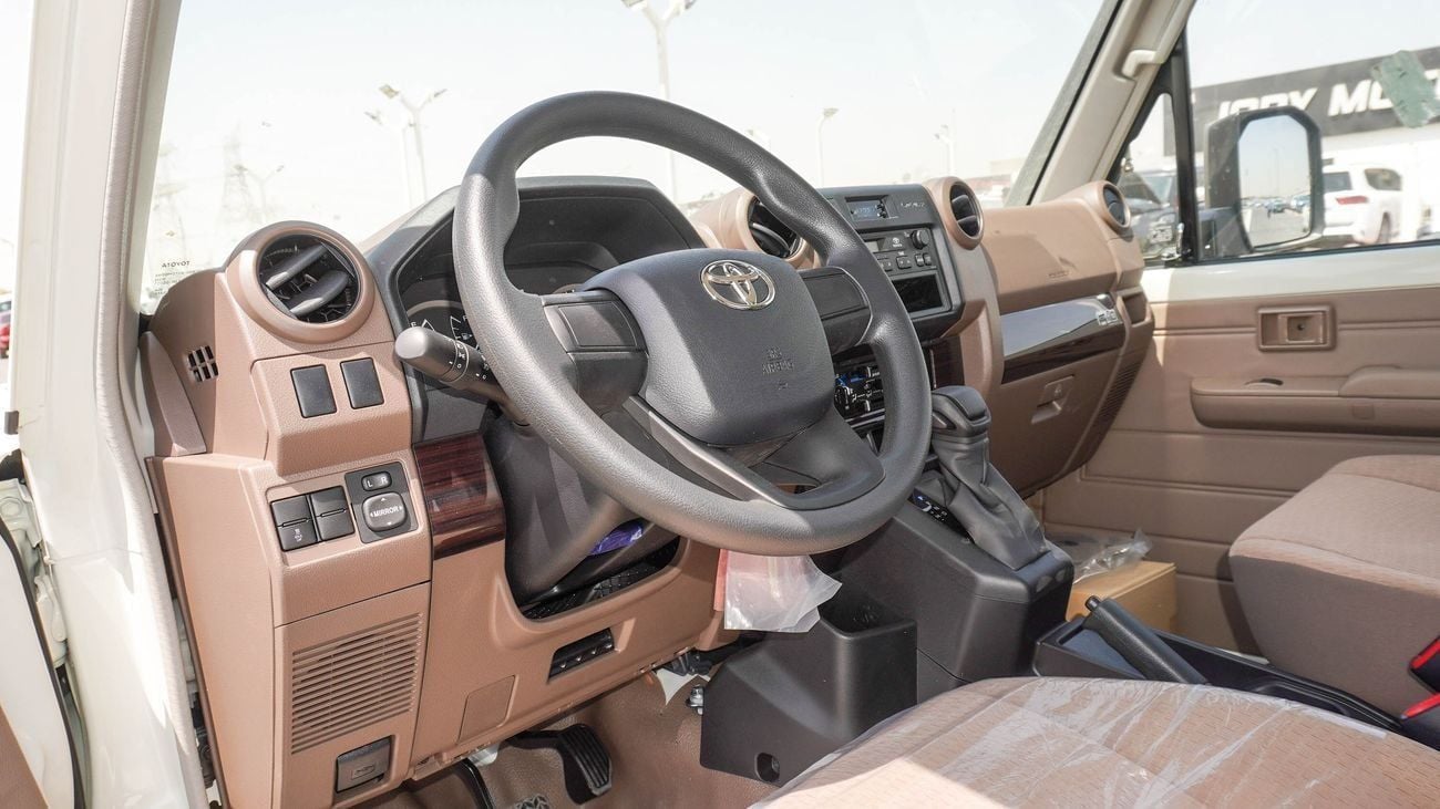 تويوتا لاند كروزر بيك آب TOYOTA LC79 PICKUP S/C , 2.8L Diesel A/T , Difflock , MY25