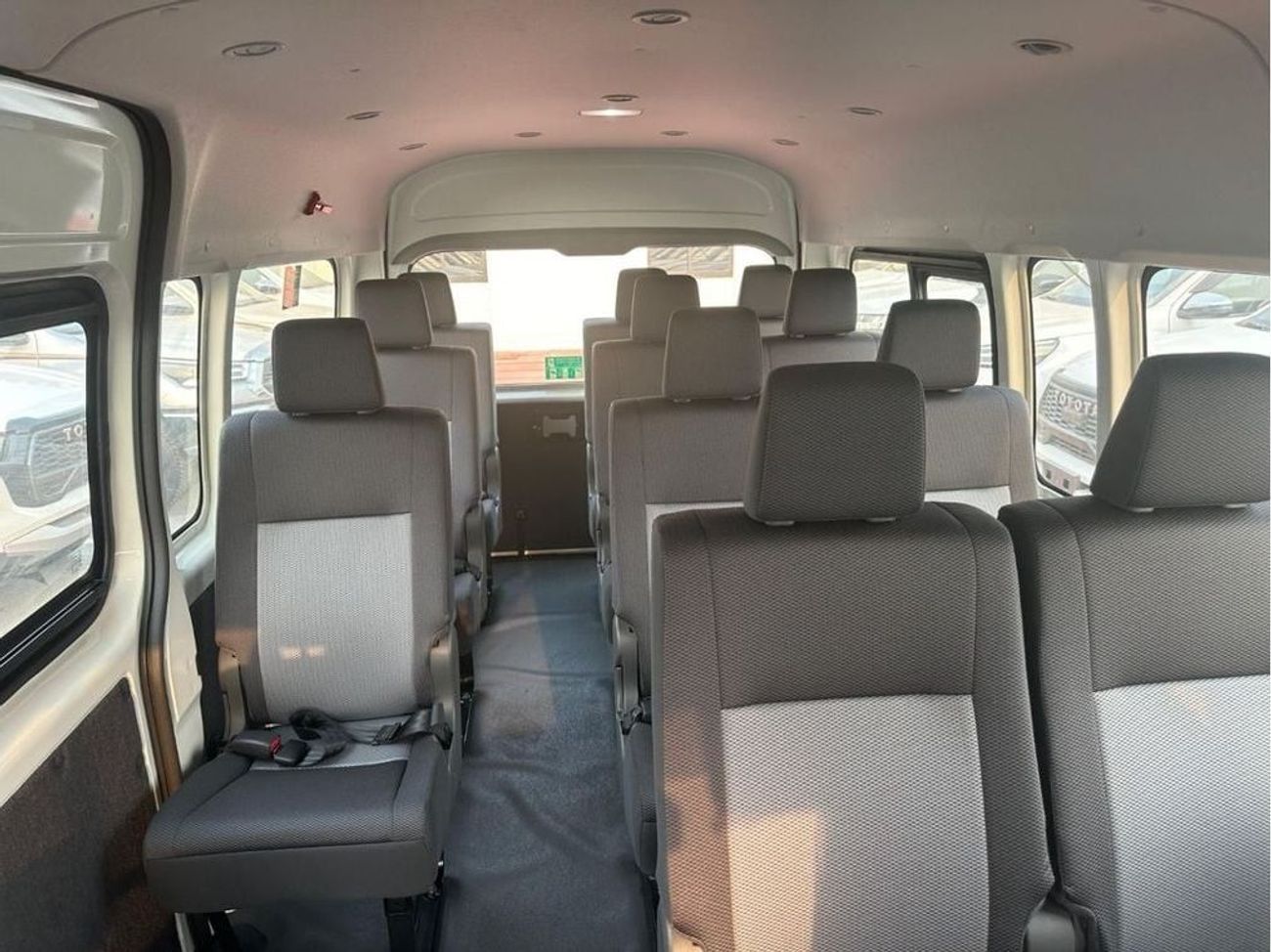 Toyota Hiace TOYOTA HIACE 3.5 L PETROL MANUAL,13SEATS,HIGH/ROOF 2025