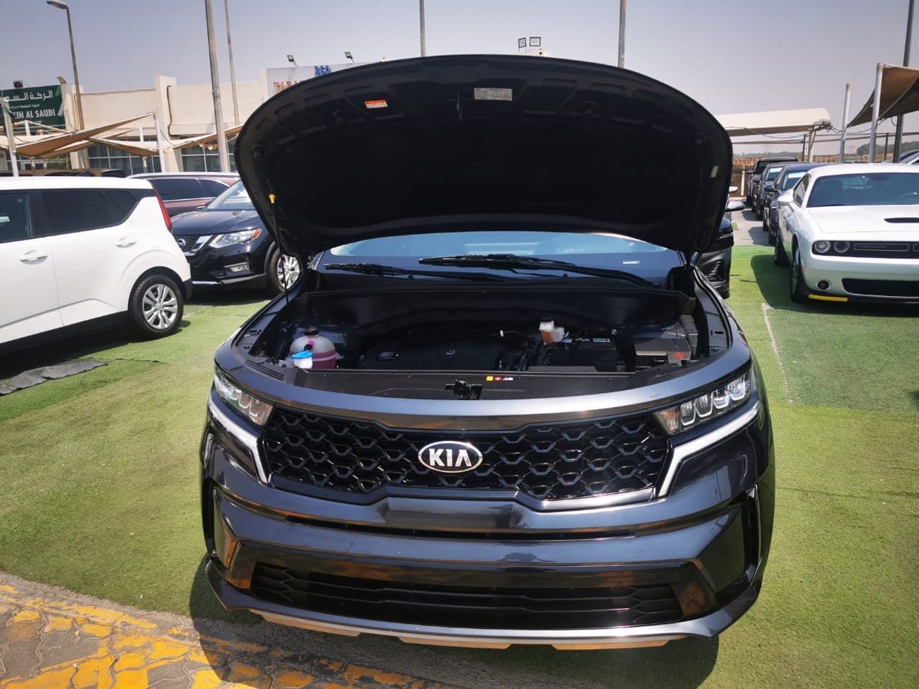 كيا سورينتو Std 2.5L FWD