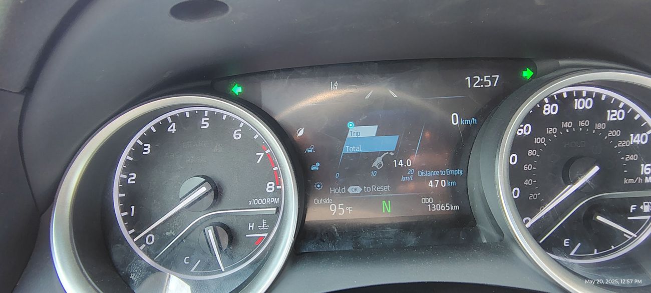 Toyota Camry LE AWD 2.5L